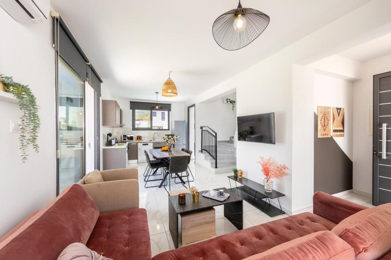 Alasia Villas Paralimni Esterno foto