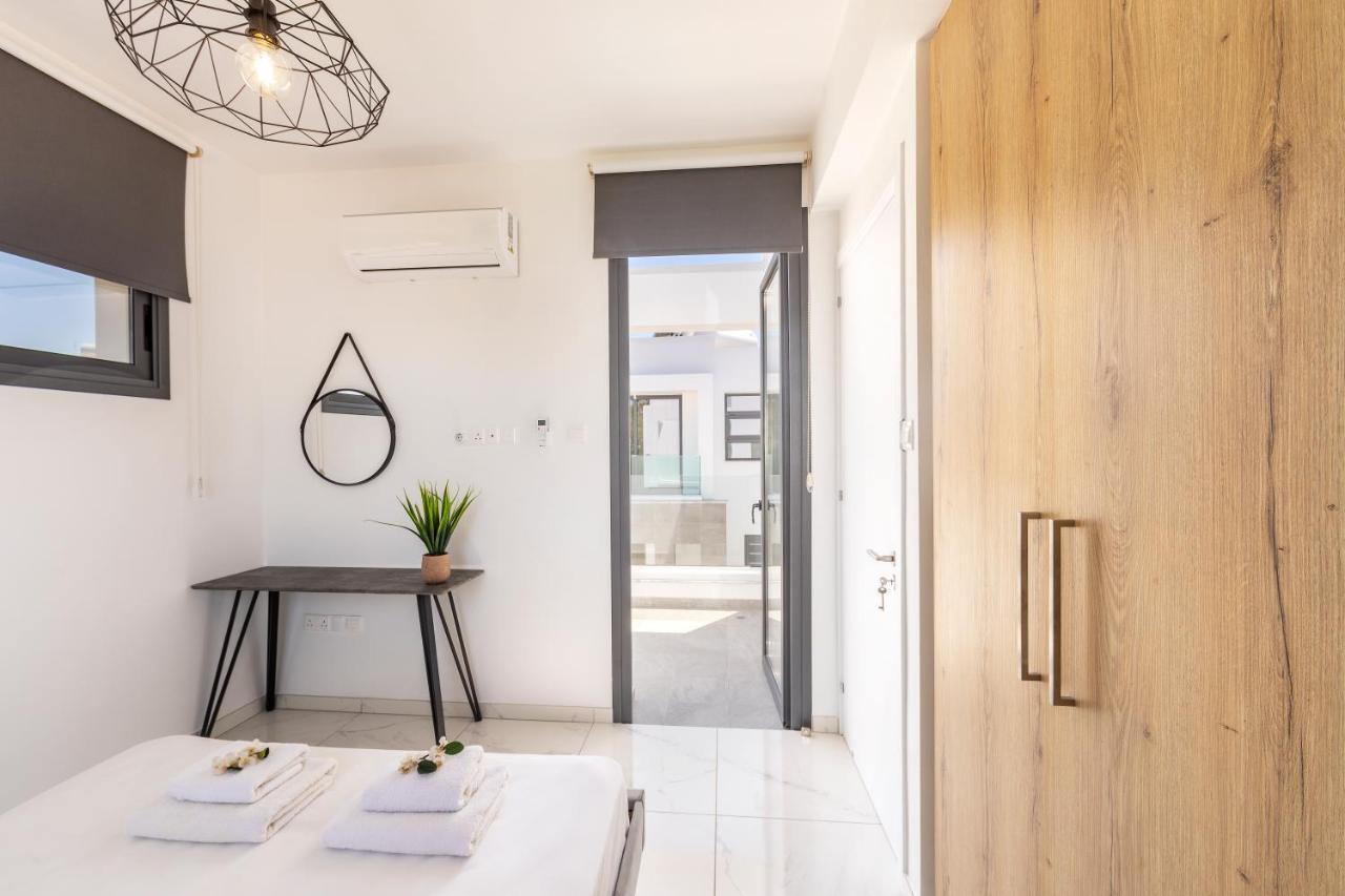 Alasia Villas Paralimni Esterno foto