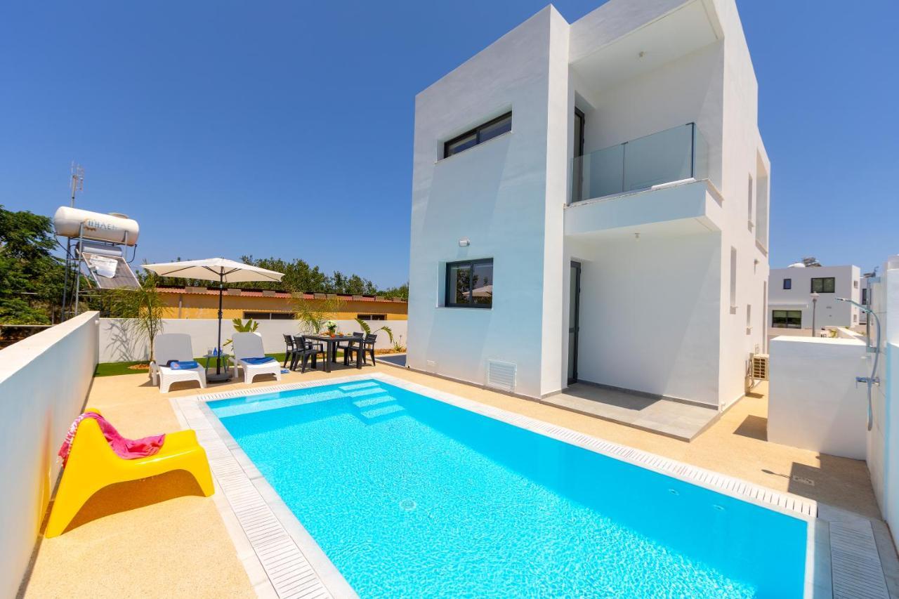 Alasia Villas Paralimni Esterno foto