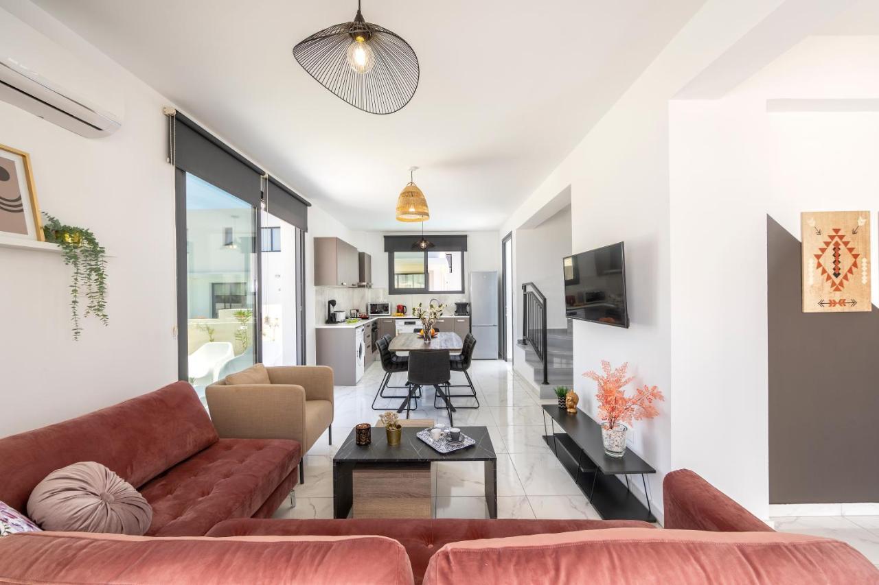Alasia Villas Paralimni Esterno foto