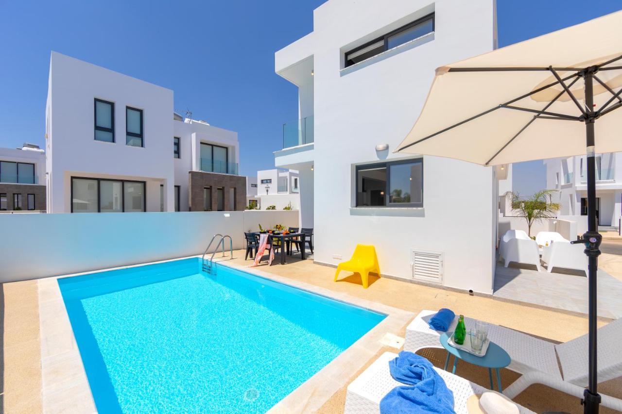 Alasia Villas Paralimni Esterno foto
