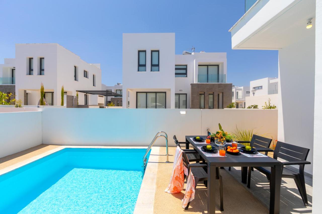 Alasia Villas Paralimni Esterno foto