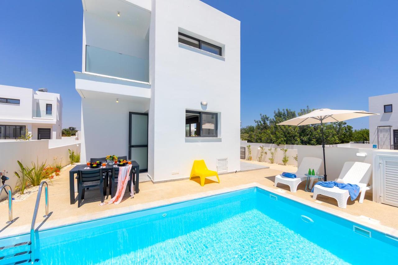 Alasia Villas Paralimni Esterno foto