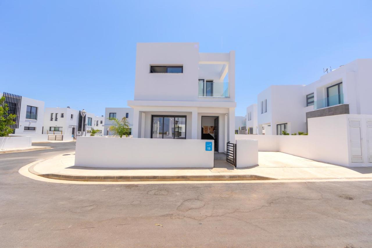 Alasia Villas Paralimni Esterno foto